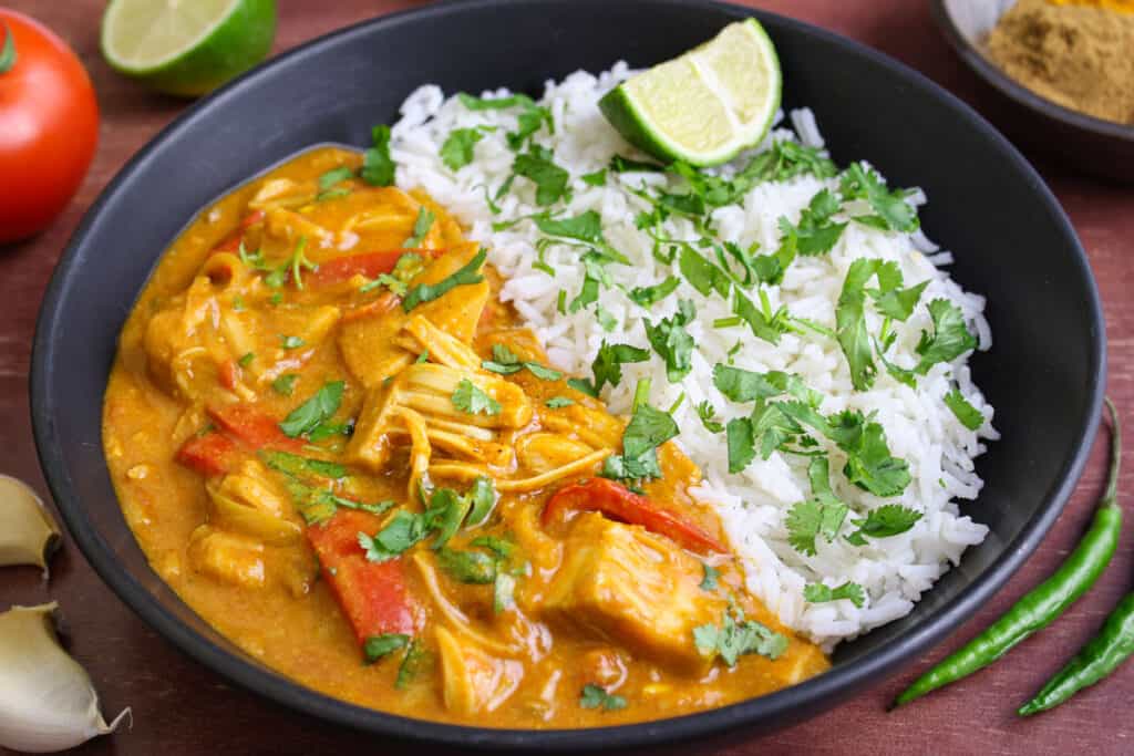 Creamy Jackfruit Curry with Tomato, Coconut & Lime - The Pesky Vegan