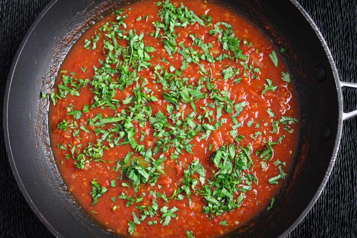 Best Arrabbiata Sauce with Fresh Parsley and Chilli