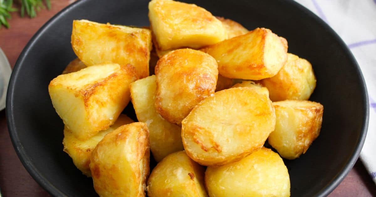 Vegan Roast Potatoes (Crispy + Golden)