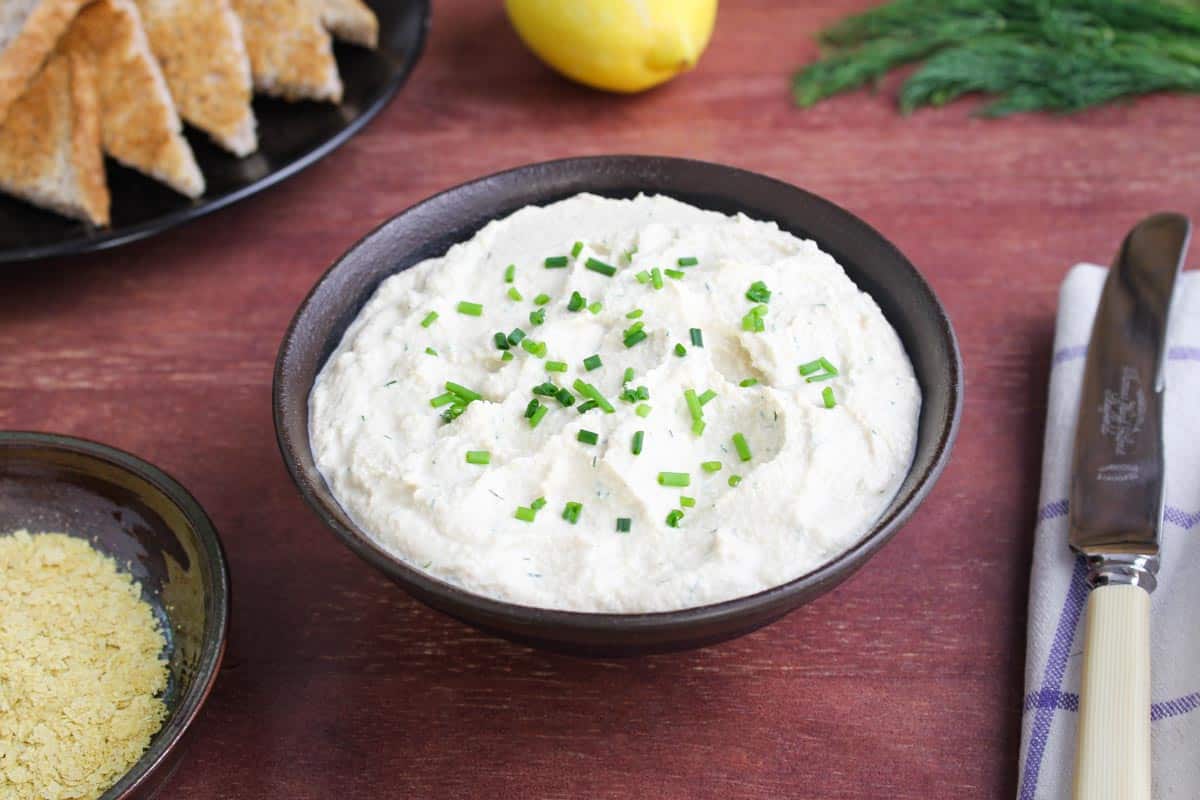 Vegan Tofu Cream Cheese with Spreading Knife and Toasted Bread