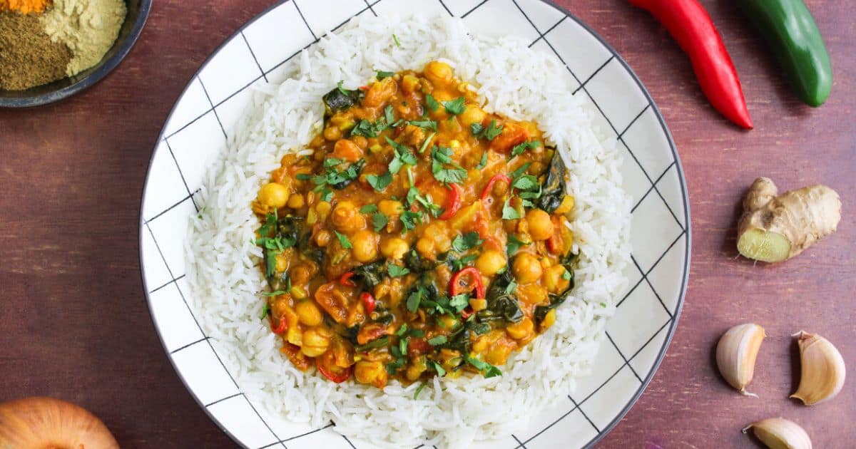 Creamy Chickpea and Lentil Curry - The Pesky Vegan