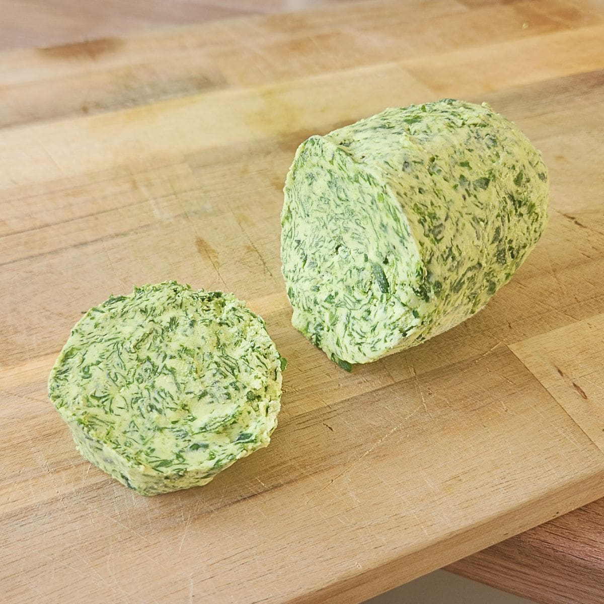 Wild Garlic Butter (Easy Vegan Recipe)