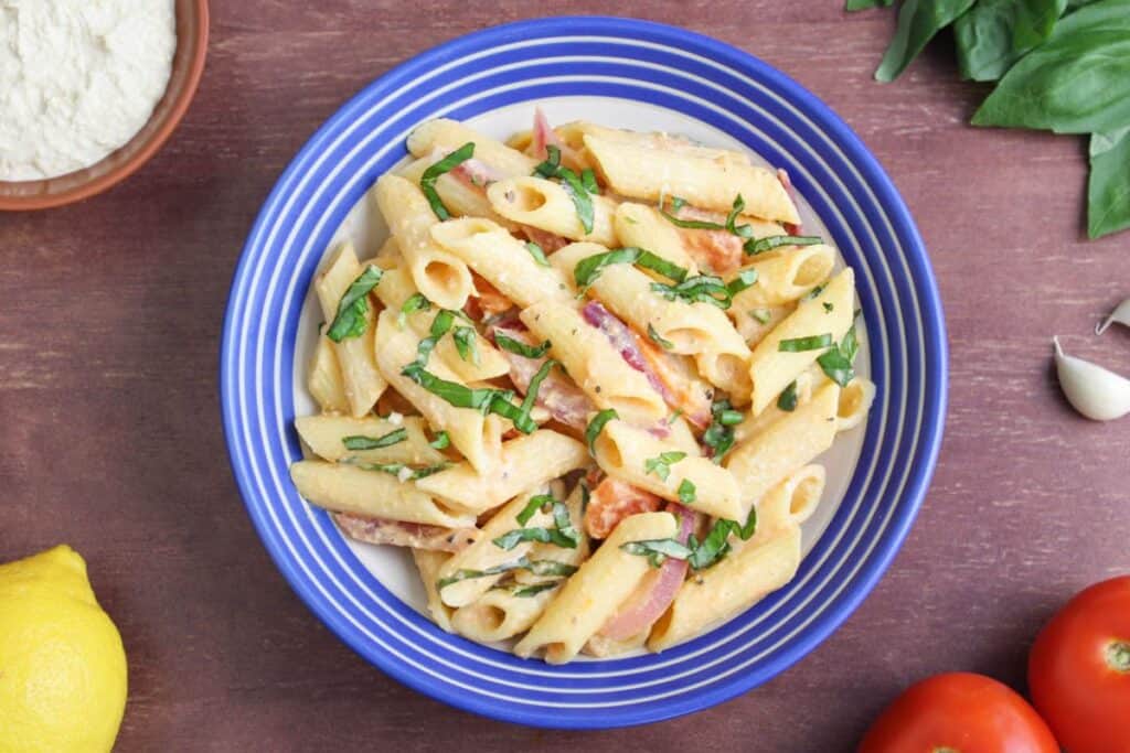 Quick chickpea hummus pasta in bowl
