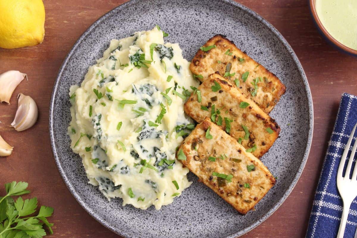 Vegan tofu recipe example – baked steaks with mash